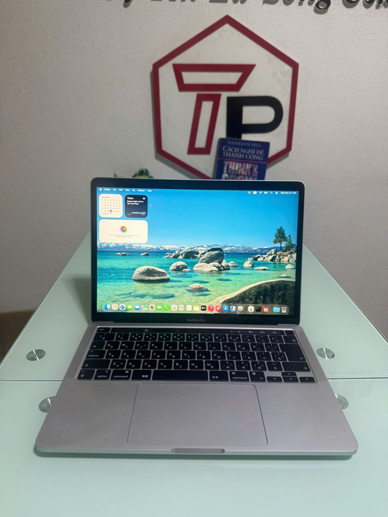 Macbook Pro 2022 Silver/ Apple M2 / RAM 16GB / SSD 256GB / 13.3